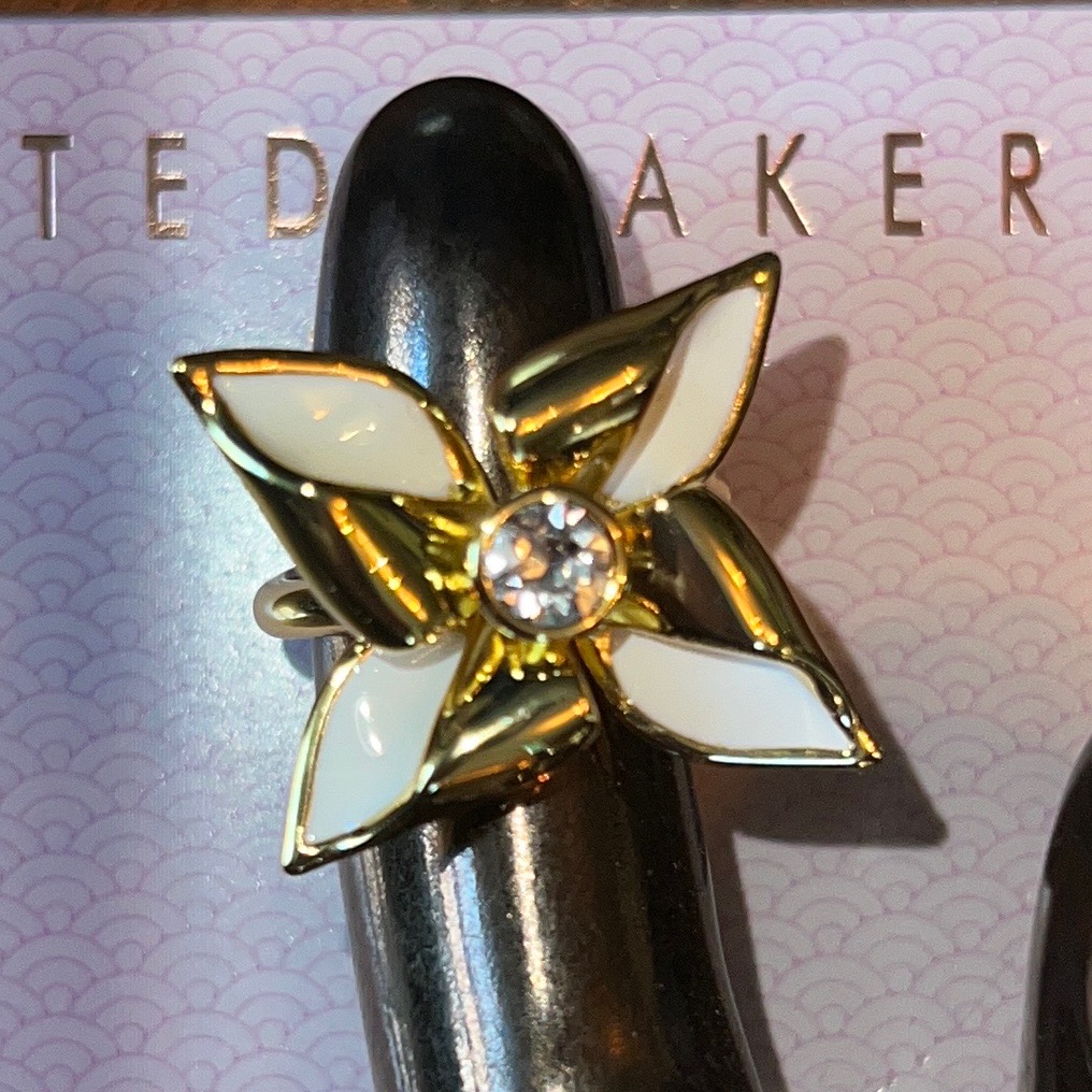 Ted Baker London Kinzaa Pinwheel Enamel Swarovski Crystal Ring-Size 6 Or 7 59$